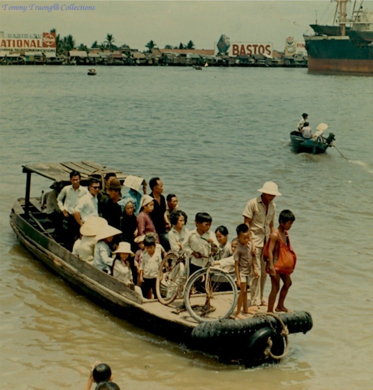 Saigon River - Saigon 1970 - Photo by Dick Hughey