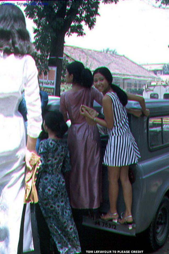 Girls outside NSA Supply office witnessing student demonstrations Saigon 1970 - Photo by Tom Lefavour