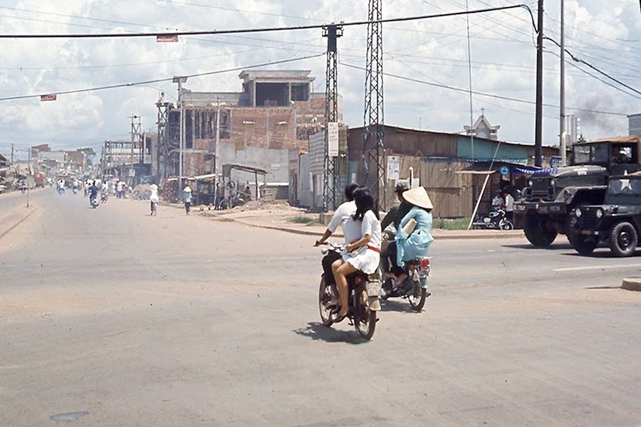 Ngã Tư Hàng Sanh - Gia Định 1969