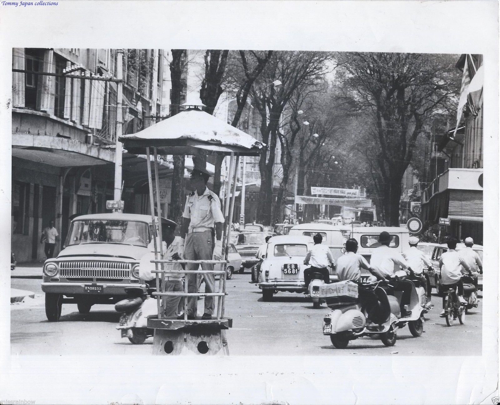 1969 Original Vintage Photo VIETNAM WAR Streets Traffic Rush Hour In Saigon