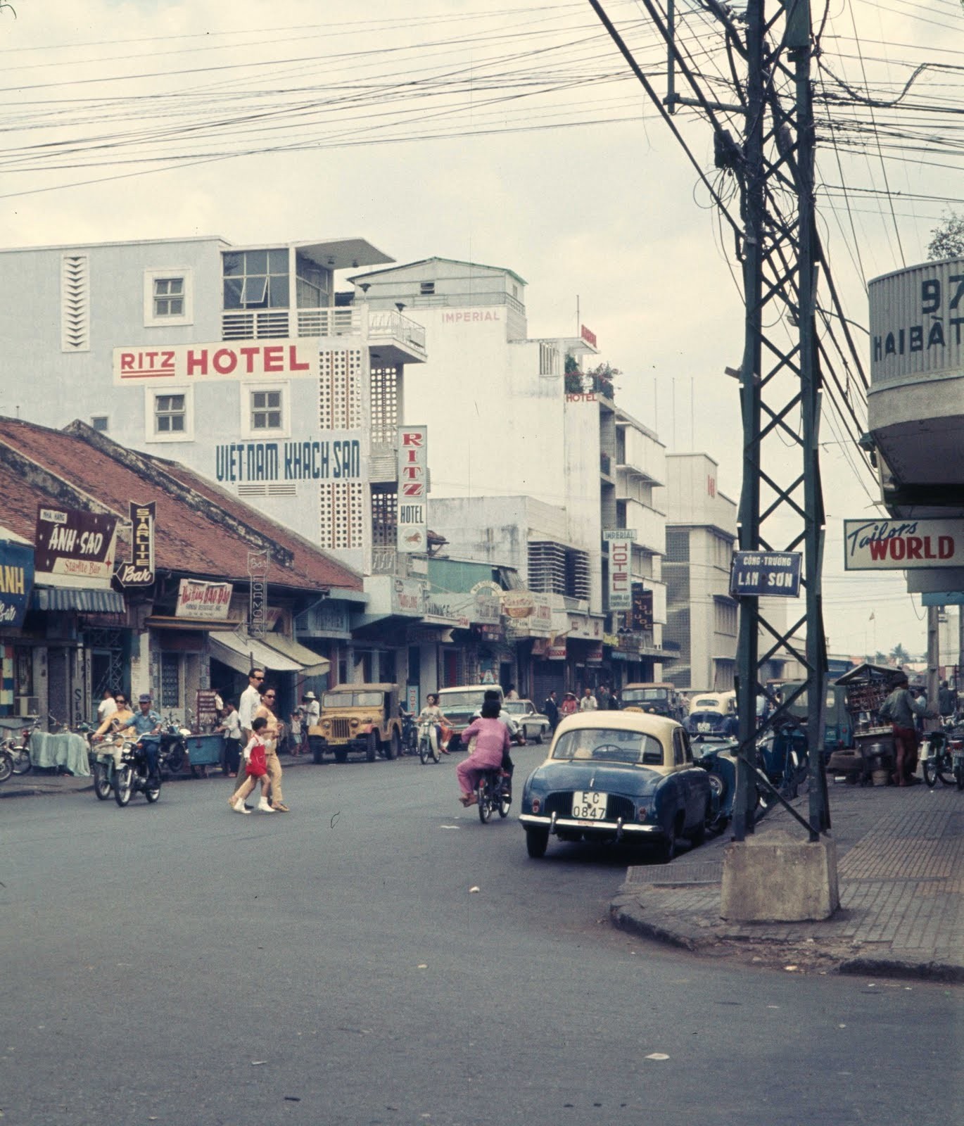 Tháng 3/1969. Nơi giao cắt giữa công trường Lam Sơn với đường Hai Bà Trưng.