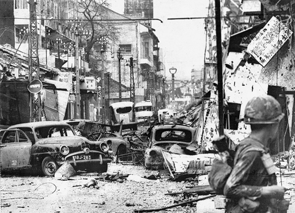 1968 Cholon - Tết Mậu Thân.cảnh đường phố tan hoang