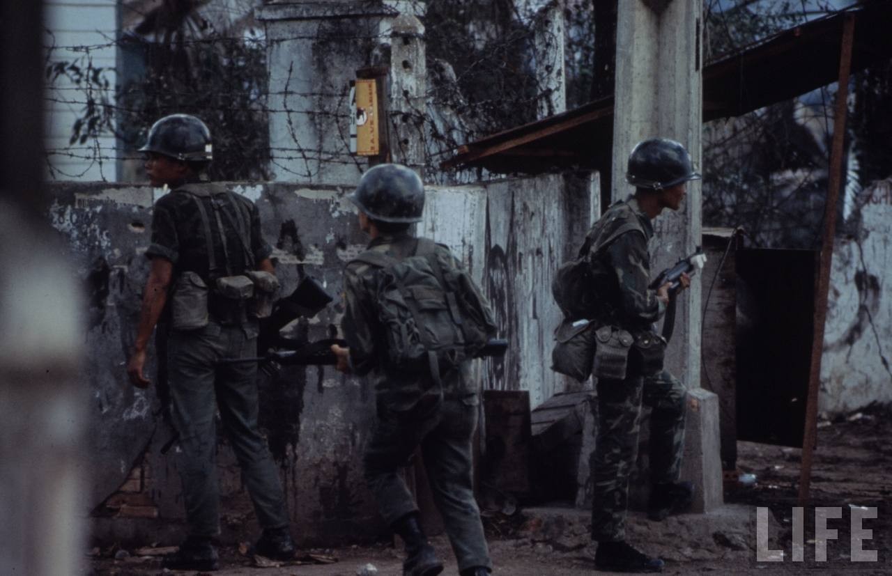 Magazine Life 1968 Saigon
