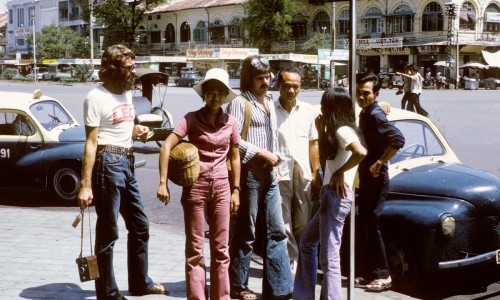 Saigon 1974 - góc đường trước KS Palace - Photo by René Lechner