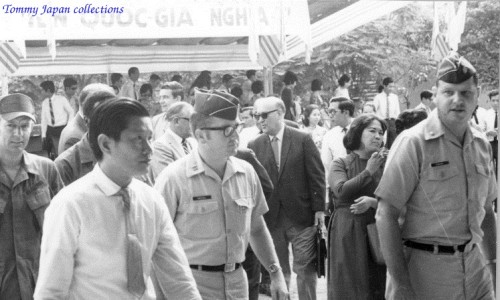 Lễ khánh thành Thư viện trường Quốc Gia Nghĩa Tử (17-3-1971) - source: Photograph ; Harold Winer Collection