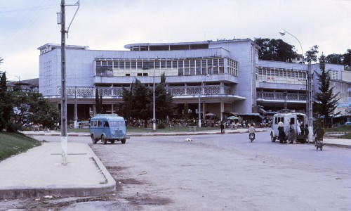 Chợ Đà Lạt 1970 - photo by sandy1618