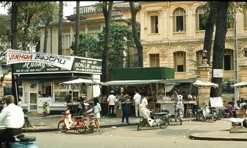 Saigon 1970 – Bưu Điện Trung ương, trước Nhà Thờ Đức Bà