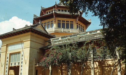 Saigon 1970 - Viện Bảo Tàng - photo by Artzkat