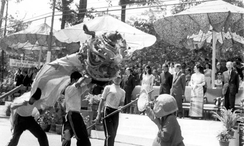 Tết Trung Thu 1969 - Traditional Show - Douglas Pike Photograph Collection