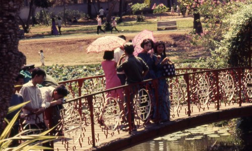 Saigon 1969 - Trong Thảo cầm viên - source: cottmeyer's Gallery