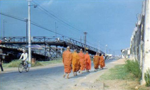 Bình Đông Street - Chợ Lớn / Sài Gòn 1969 - Photo by Dale