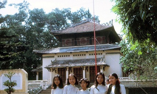 Saigon 1969 - Zoo