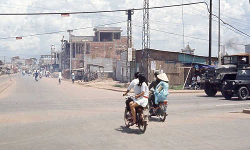 Ngã Tư Hàng Sanh - Gia Định 1969