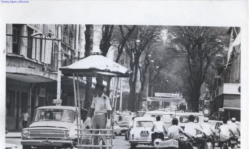 1969 Original Vintage Photo VIETNAM WAR Streets Traffic Rush Hour In Saigon