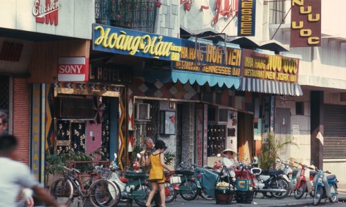 Saigon Feb 1969 - Bars on Hai Bà Trưng st - Photo by Brian Wickham