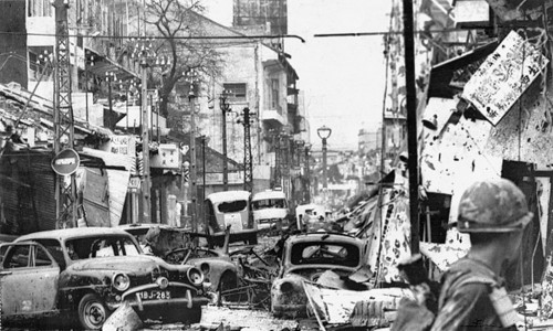 1968 Cholon - Tết Mậu Thân.cảnh đường phố tan hoang