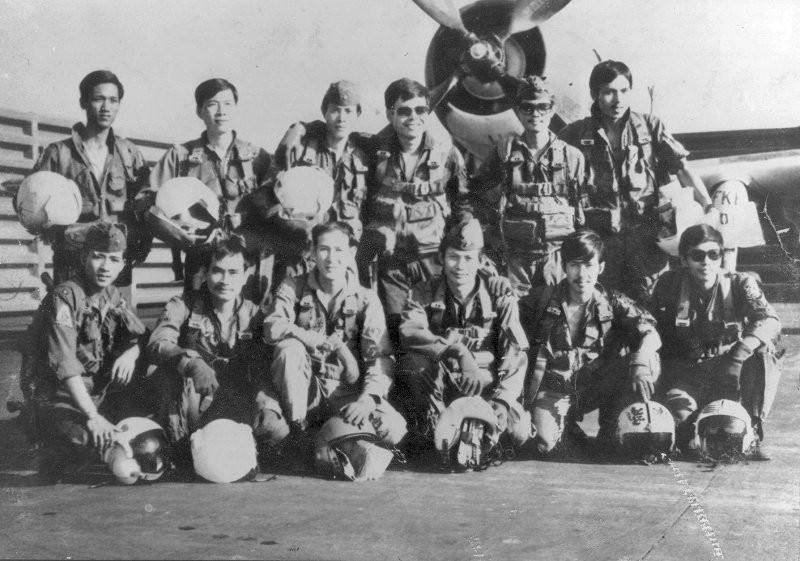 518th_fs_group_photo